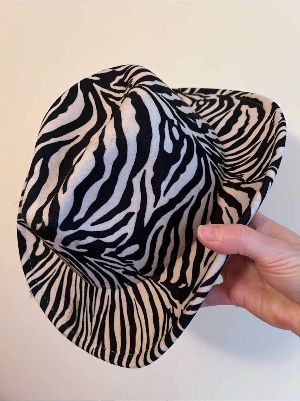 NWT! ZEBRA VELVETY COWGIRL HAT